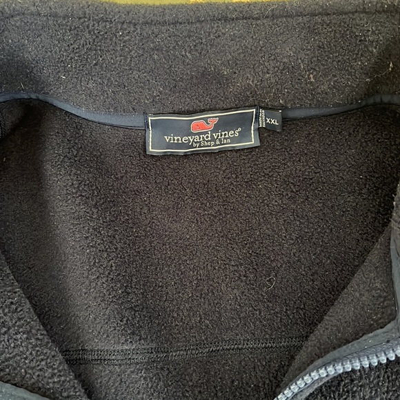 Vineyard Vines fleece quarter zip - Picture 2 of 4
